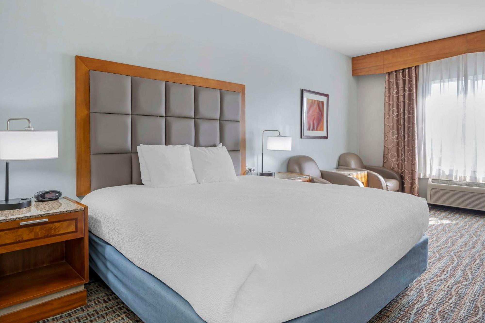 Best Western Plus Peppertree Inn At Omak Esterno foto