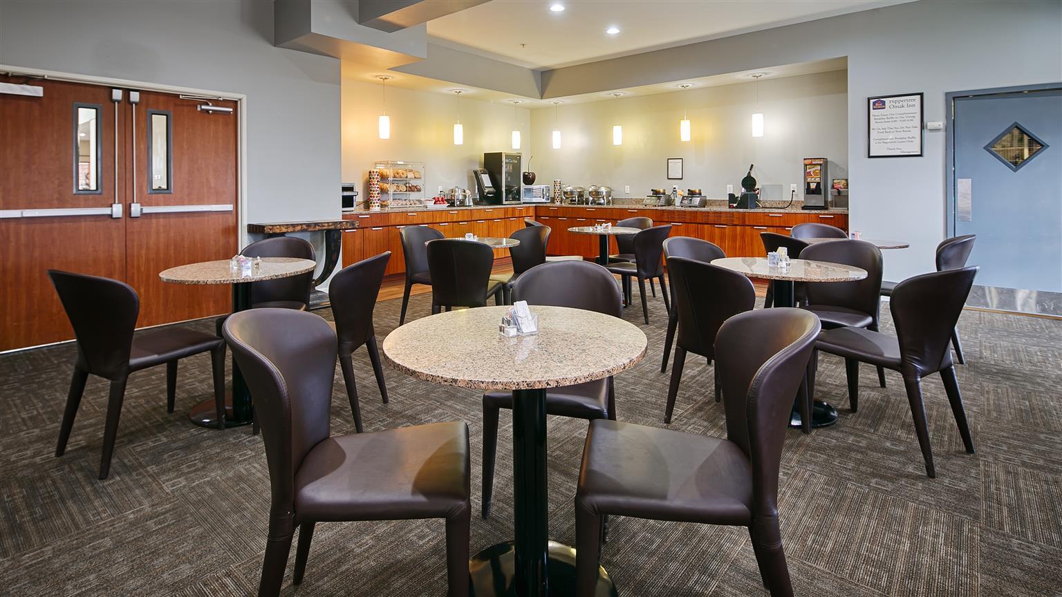 Best Western Plus Peppertree Inn At Omak Esterno foto