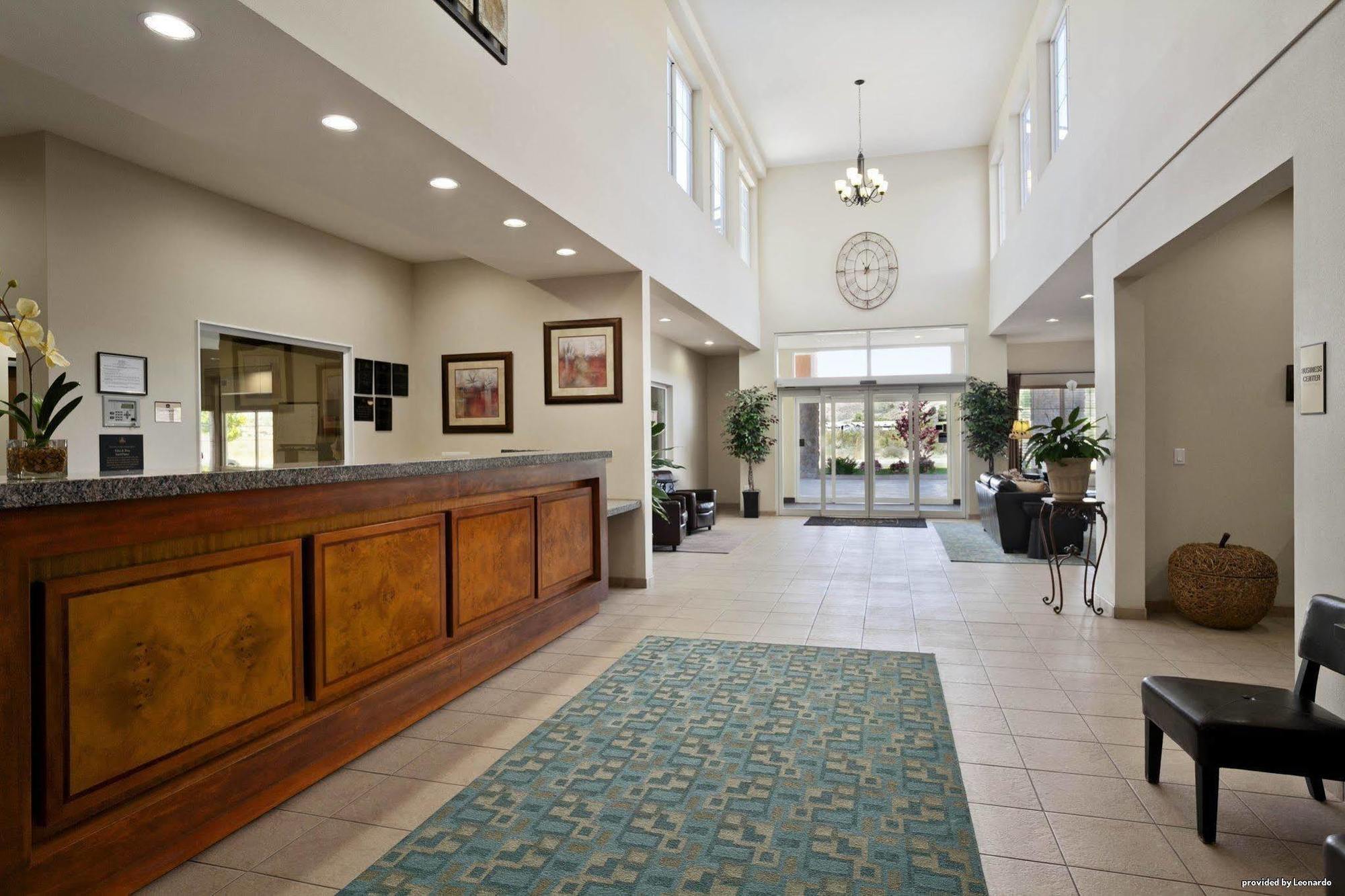 Best Western Plus Peppertree Inn At Omak Esterno foto
