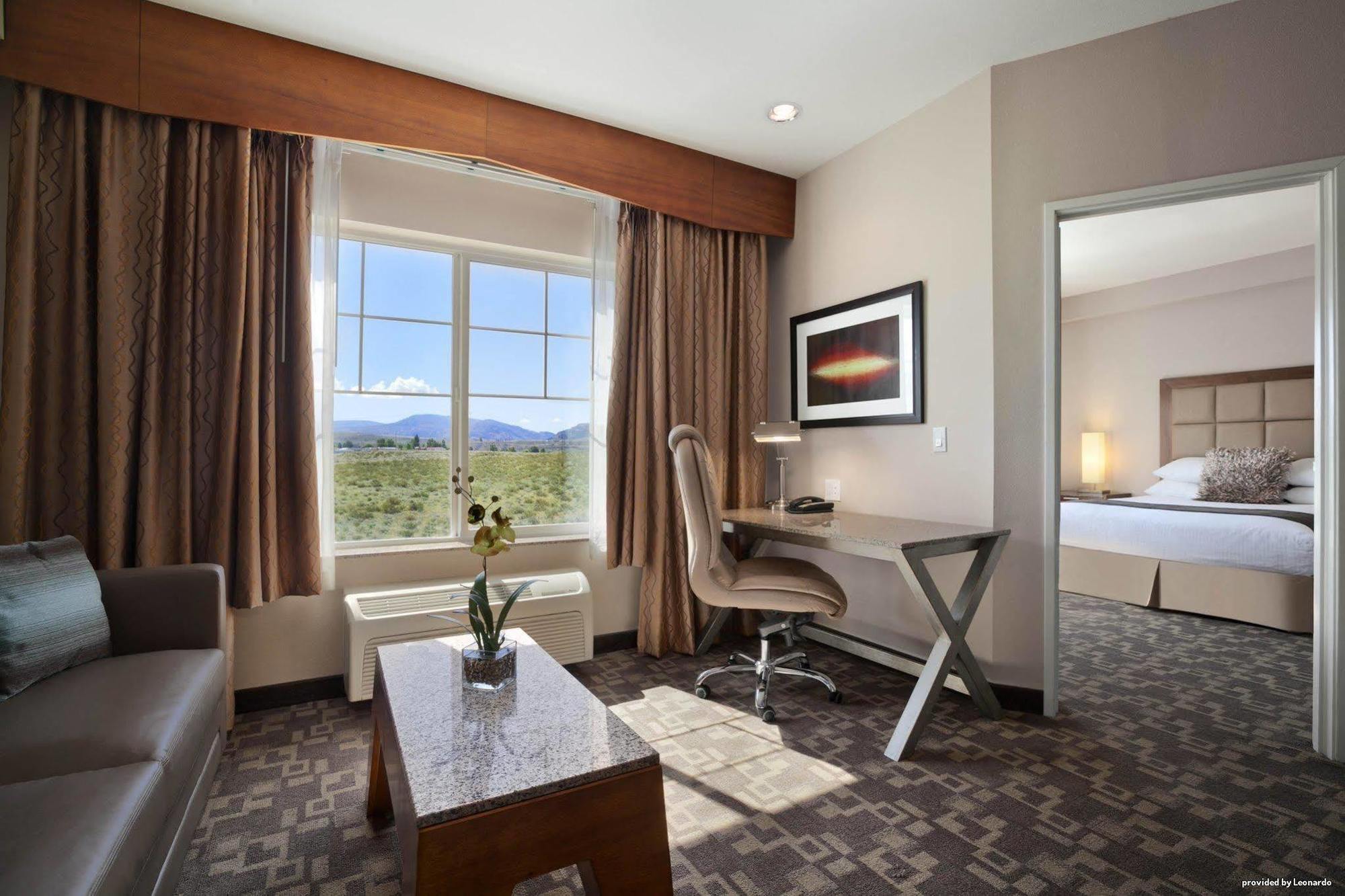 Best Western Plus Peppertree Inn At Omak Esterno foto